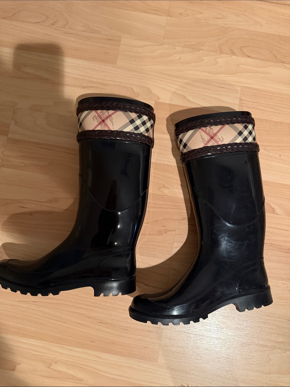 Burberry Black Rain Boots with Vintage Check Cuff. NWOT